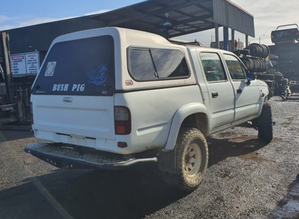 Toyota Hilux LN167 1998 - Image 2